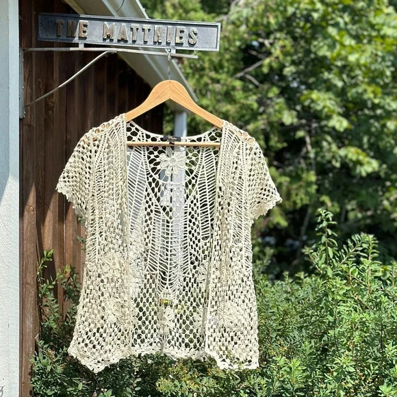 Lacy Crochet Style Top - cream - size S - Picture 3 of 7